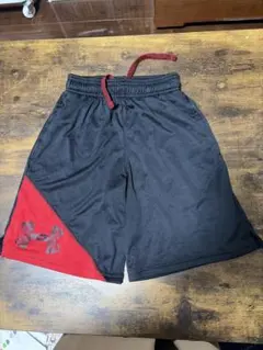 アンダーアーマー ハーフパンツ ブラック レッド ロゴ入り