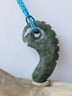 ひびき　　　　　　獣形　薙鎌 翡翠勾玉 ひびき様 専用 獣形 薙鎌 翡翠勾玉 - メルカリ