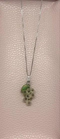 葡萄モチーフネックレス