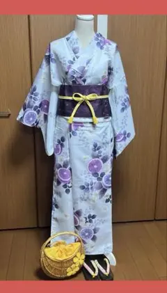 【新品】呉服屋 フルーツ柄の浴衣の7点セット 白地に紫