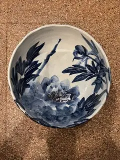 染付 牡丹絵 大鉢 直原玉青 画 森岡嘉祥 造 合作 京焼 嘉祥窯 共布 木箱 染付 牡丹絵 大鉢 直原玉青 画 森岡嘉祥 造 合作 京焼 嘉祥窯 共布 木