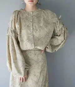 新品未使用 パフスリーブ 花柄ワンピース 大阪万博 松村さゆり