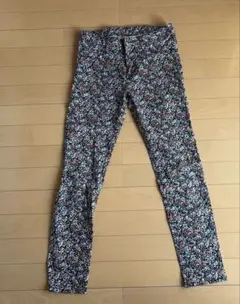 レギンスパンツ　花柄❤️ ローリーズファーム