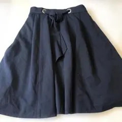 着回ししやすい①ルーデルー　黒 フレアスカート リボン付きのサムネイル