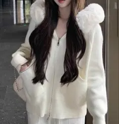 SNSで大人気！！フード付きクリーム色ジップアップパーカー