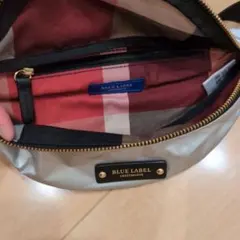 BLUE LABEL CRESTBRIDGE ボディバッグ　お値下げ可能　美品のサムネイル