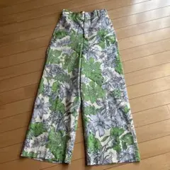 花柄ワイドパンツ