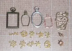 レジン　空枠5個＋チャーム10個＋王冠2個　②　同梱100円