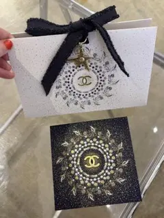 CHANEL ホリデーチャーム+ギフトボックス