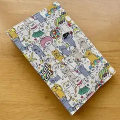 再販③ ブックカバー　ゆる猫パーティー　生成り　文庫本サイズ
