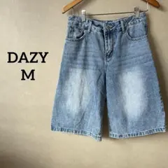 Dazy☆ワイドデニム　ハーフパンツ　ダメージ風 Mのサムネイル
