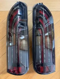 ハイエース4型〜テールランプ グラデーション塗装済み中古を塗装後未