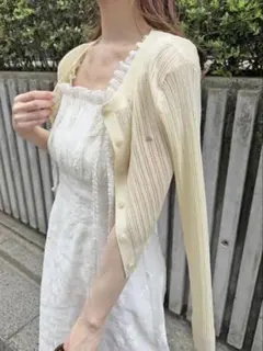 SNIDEL 【極美品】 シアーカーディガン ホワイト ショート丈 ロゴのサムネイル