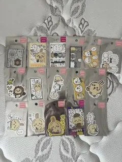 ちいかわ　スマホに貼れるサイズの ステッカー　うさぎ