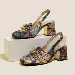 新品 未使用　スクエアトゥ　チャンキーヒール　パンプス　歩きやすい