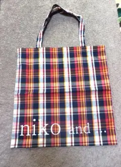 超希少 初期物 未使用 niko and チェック レッスン トート 正規品のサムネイル