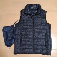 ユニクロ ウルトラライトダウンブラック ダウンベスト 収納可能