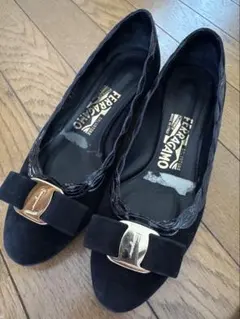 美品Salvatore Ferragamoパンプス