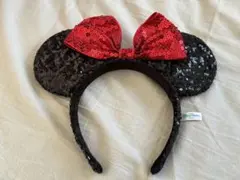 ディズニー　ミニーマウス　黒と赤　スパンコール　カチューシャ　レッド　ブラック
