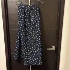 ロペピクニック、花柄スカート