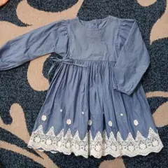 かわいい デニムブルー 長袖ワンピース 刺繍 120cm