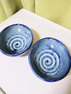 青色渦巻き模様のボウル2個セット