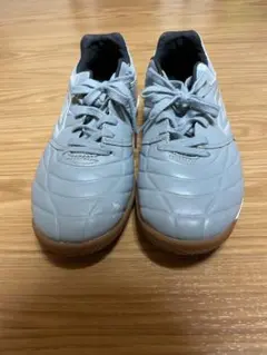 UMBRO フットサルシューズ グレー 25cm