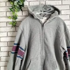 Champion　袖ボーダー　ロゴ刺繍フルジップパーカー　ライトグレー