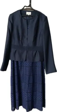 Item thumbnail for item 33806199-8510-43c9-9e44-65bc4d6536a7