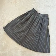 PATTERN ストライプ柄 フレアスカート グレー Mサイズのサムネイル