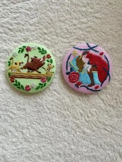 ディズニー　刺繍缶バッジ　ライオンキング　眠れる森の美女