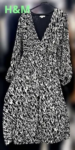[H&M]モノトーン柄ワンピース