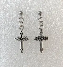 【新品】ハンドメイド クロスピアス両耳 y2k即日発送