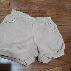 familiar　ベージュ 花の刺繍 ショートパンツ 90cm以下