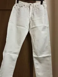 GU ホワイトズボン