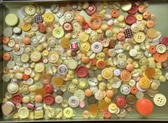 昭和レトロ　ボタン　黄色系