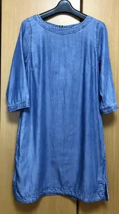水色のワンピース