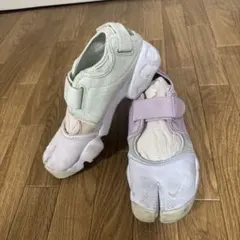 Nike スニーカーエアリフト 25センチ　タビ　足袋