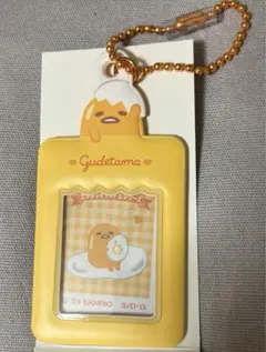 サンリオ　シークレットミニチュアチェキ用ホルダー　ぐでたま