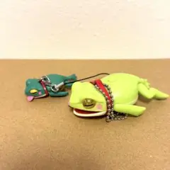 おさんぽカエル　ストラップ　キーホルダー　2点セット