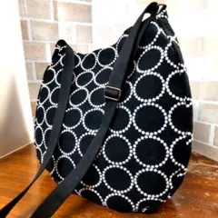 容量大　ハンドメイド　ラウンドトート　調整可能ショルダー　タンバリン刺繍柄　黒色