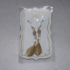 ゆらゆら　メタルパーツとクリスタルビーズのフックピアス