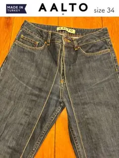 AALTO アールトFRONT PLEATS DENIM PANTS 34のサムネイル