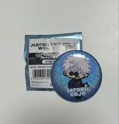 JUJUTSU KAISEN WORLD ホログラム缶バッジ ミニキャラ 五条悟 - メルカリ