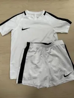 サッカーウェアNIKE 上下セット　サイズXS