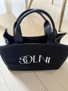 SOLNI ノベルティブラック ハンドバッグ
