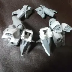 HG アリュゼウス 脚装甲パーツ