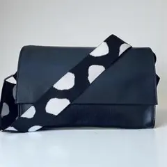 ear イアパピヨネ【美品】ダルメシアン ワイド ショルダーバッグ