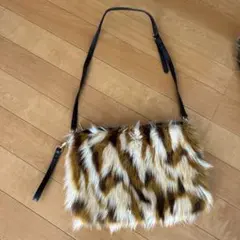 Item thumbnail for item ca7ed32a-f6df-4f20-9bec-19a80a82c744