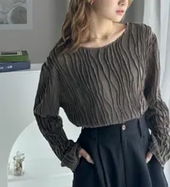 ダークブラウン 長袖 Tシャツ Sのサムネイル